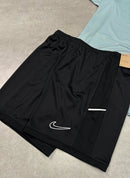 Kit Academy + Chinelo Victori One