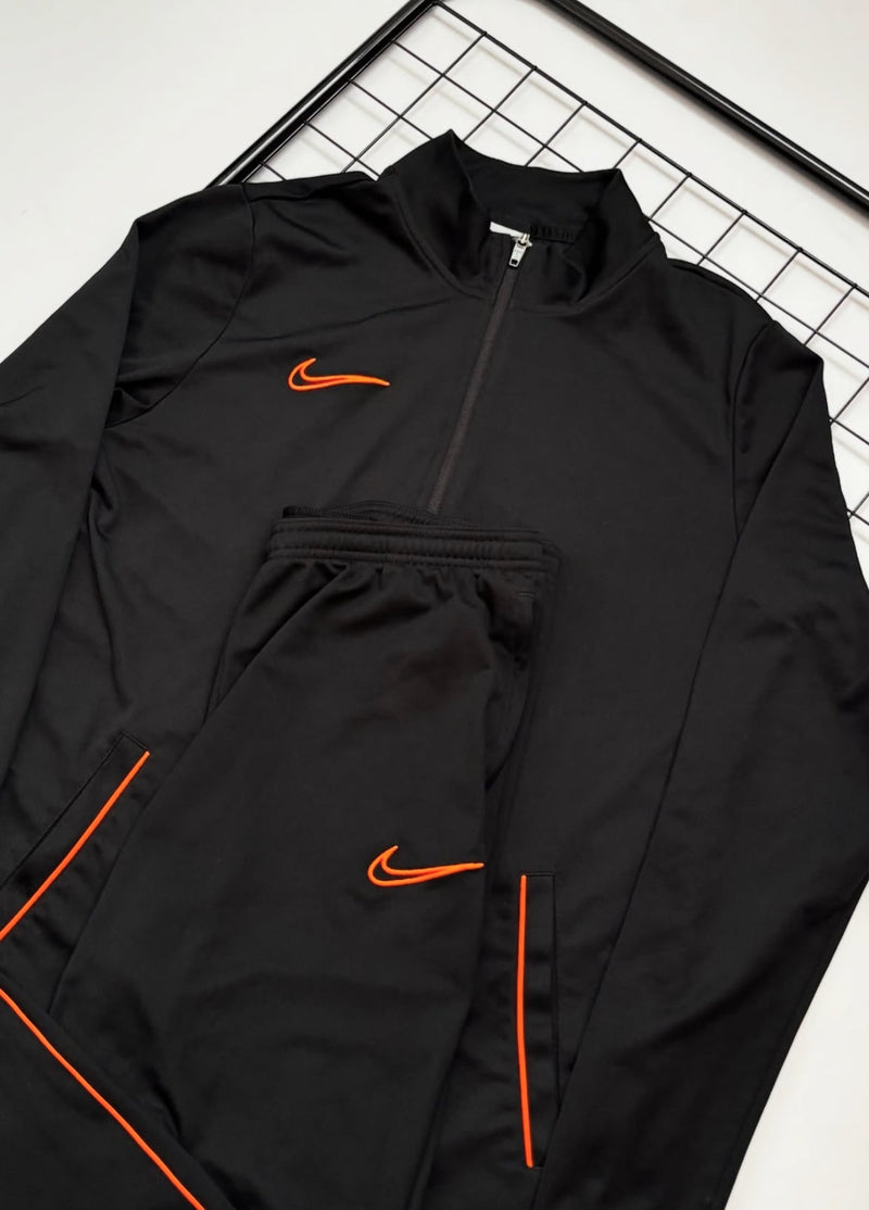 Conjunto Nike DRI-FIT