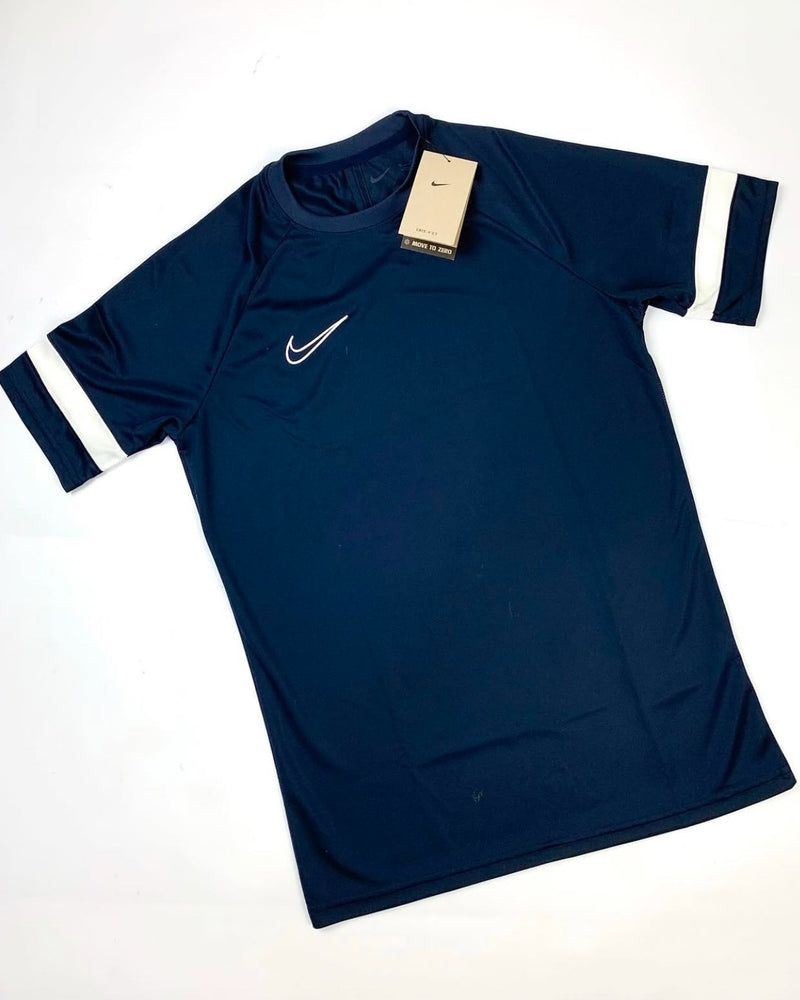 Conjunto Nike DRI-FIT Academy