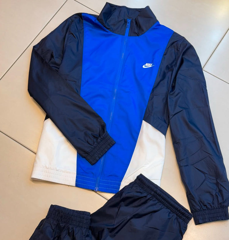 Conjunto Corta Vento Nike