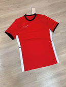 Kit completo Nike Academy + Chinelo Victori One