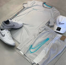 Kit Nike DRI-FIT 2025