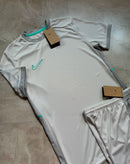 Conjunto Nike DRI-FIT ( ice frozen )